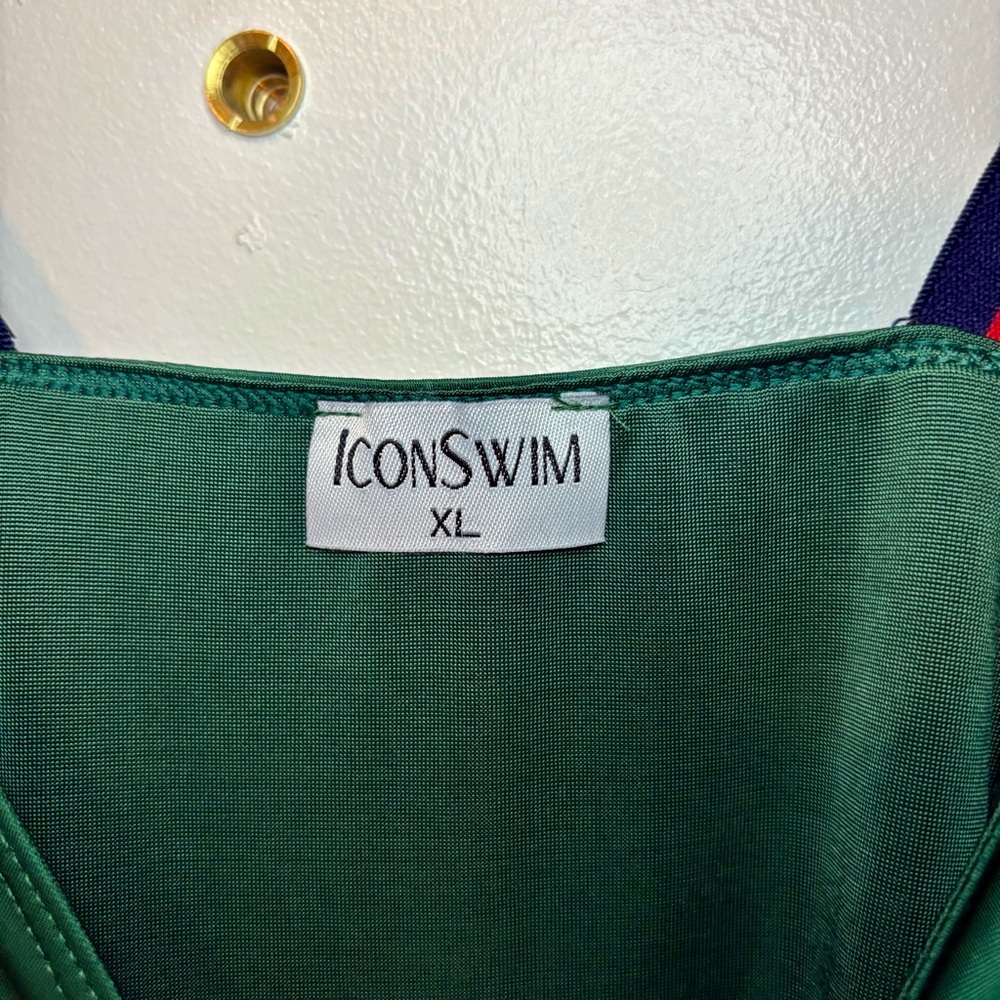 Icon swim women’s XL Green Swimsuit‎ with striped adjustable straps - Picture 6 of 6